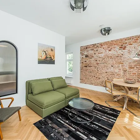 Apartment Town Hall 5a By Urban Rent *