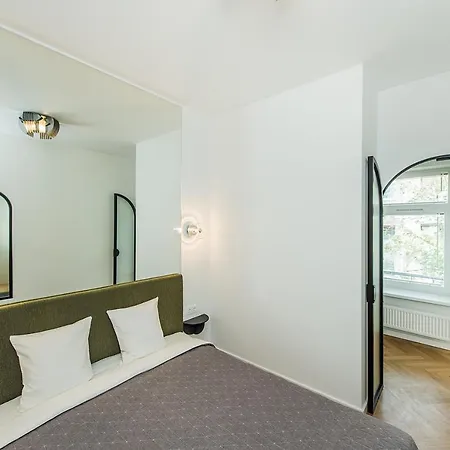 Apartment Town Hall 5a By Urban Rent